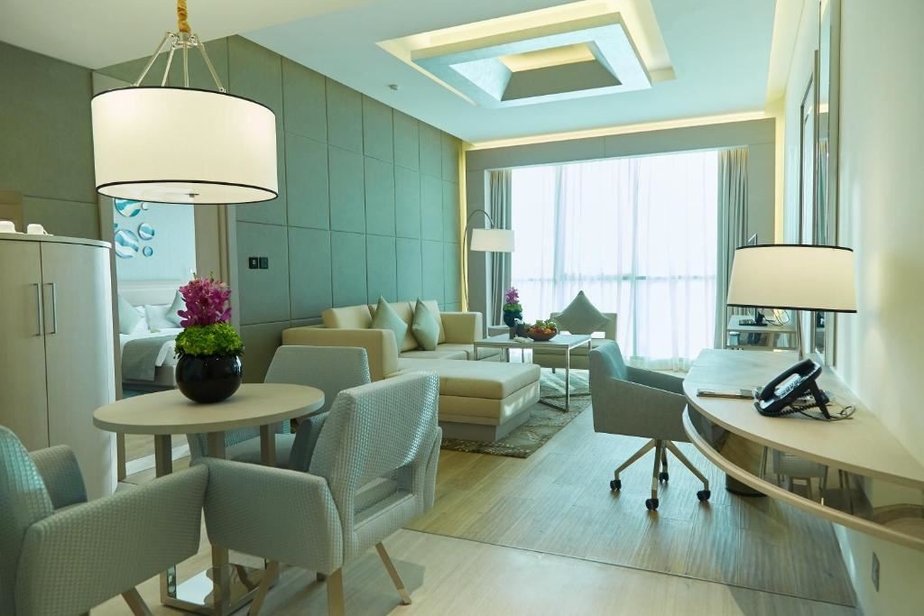 rooms-deluxe-suite