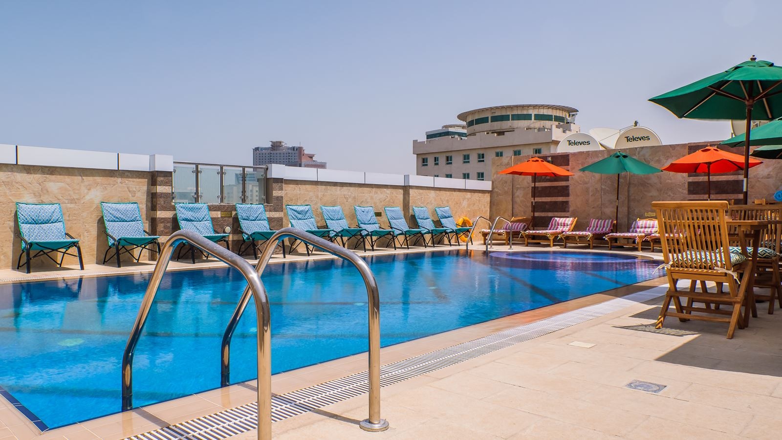 pools-outdoor-pool