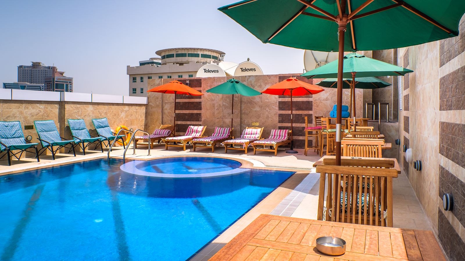 pools-outdoor-pool