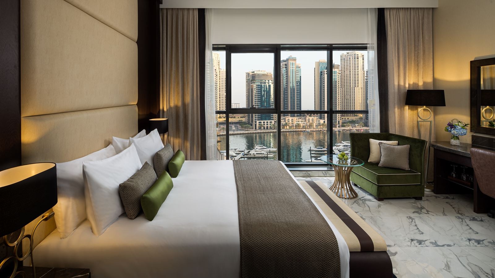 rooms-superior-room