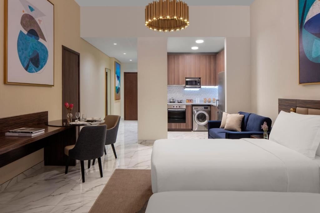 rooms-studio-city-view
