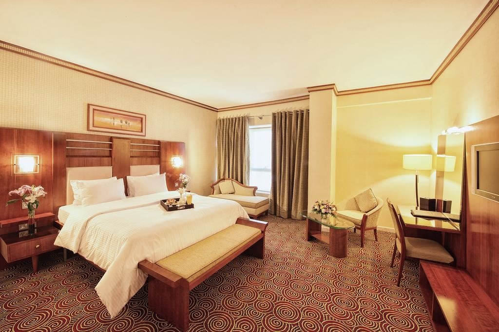 rooms-deluxe-room