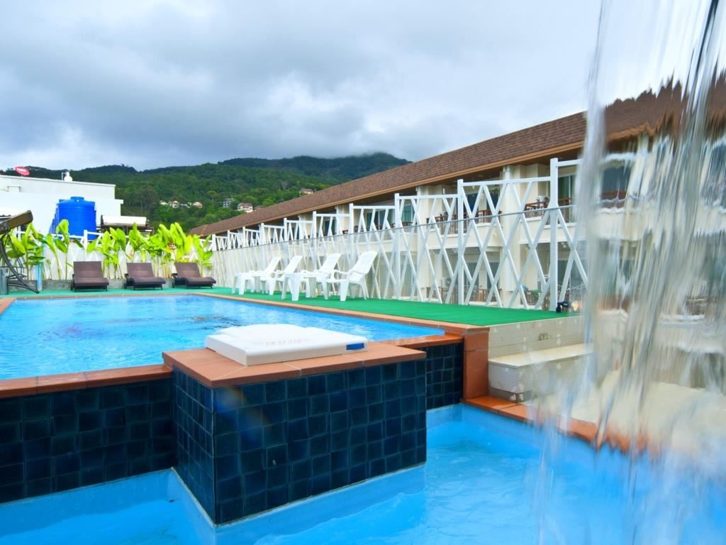 pools-outdoor-pool