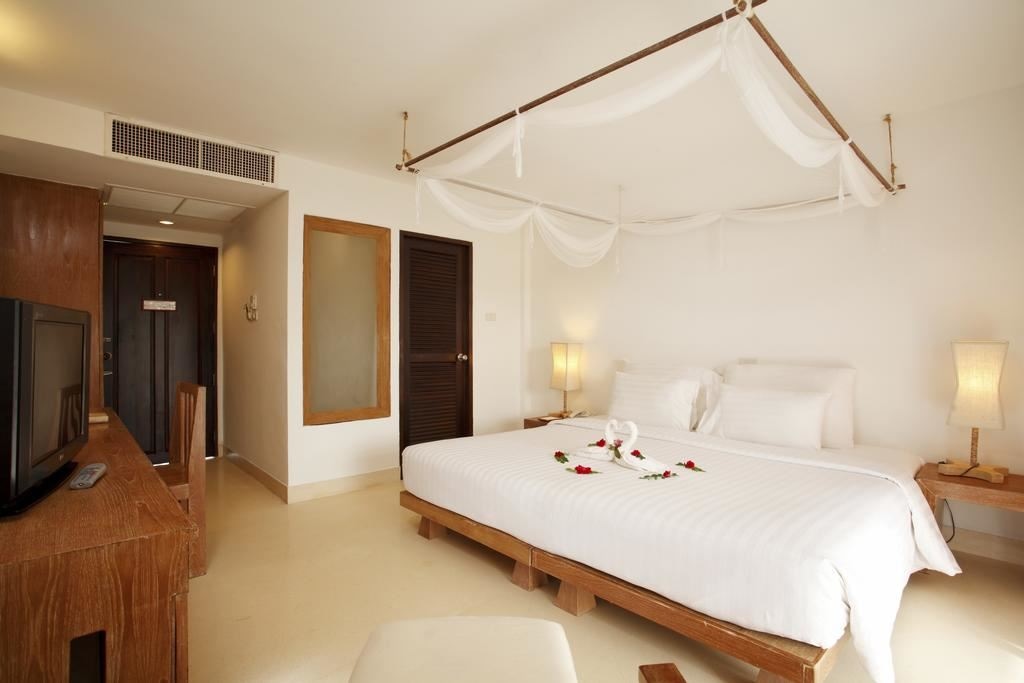 rooms-deluxe-room