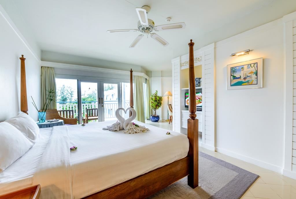 rooms-deluxe-room