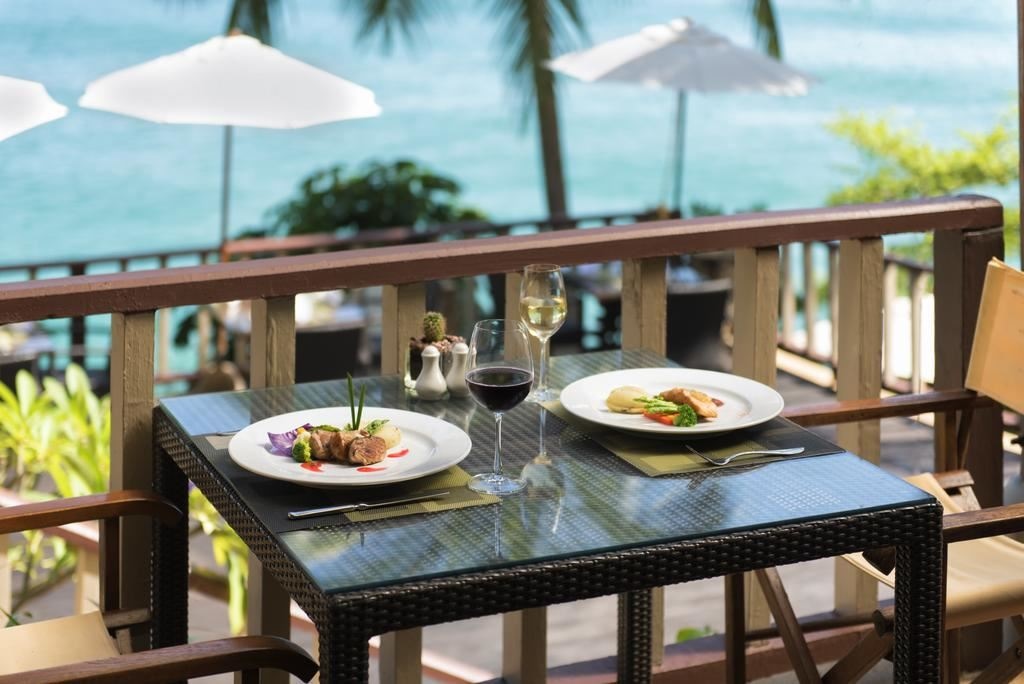 restaurants-the-bayview-restaurant-and-bar