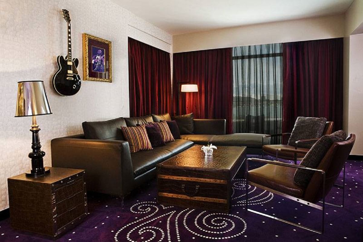 rooms-king-suite