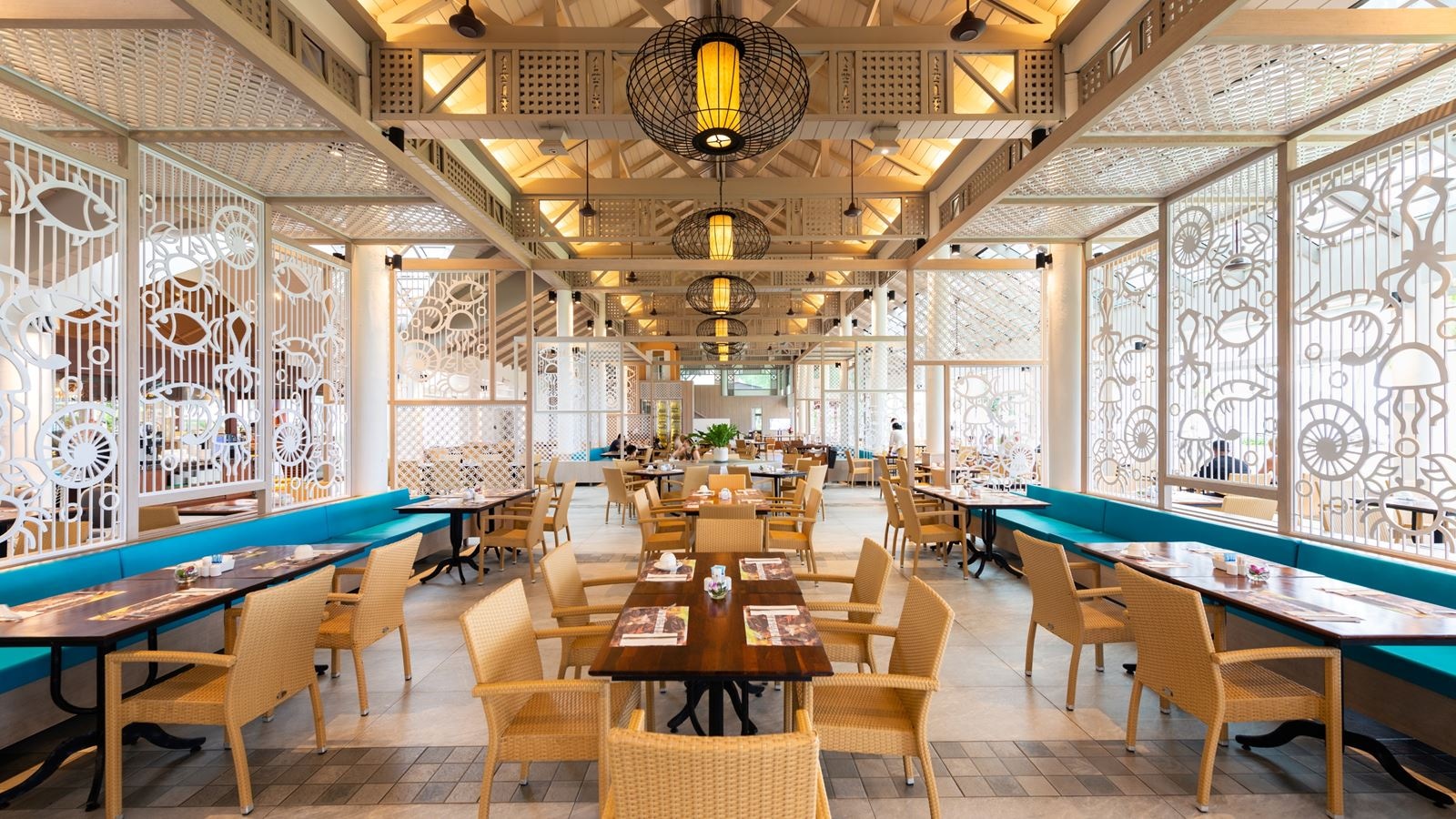 restaurants-chom-talay-restaurant