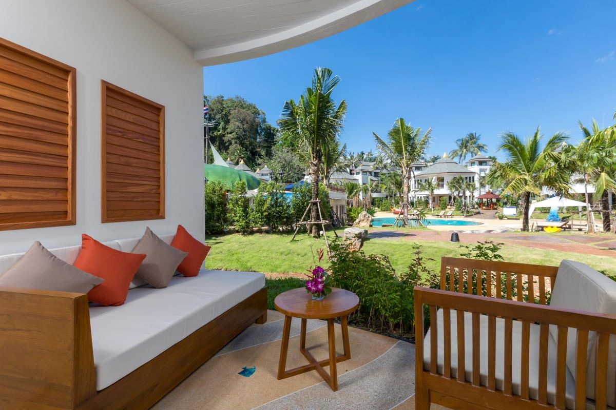 rooms-luxury-grand-pool