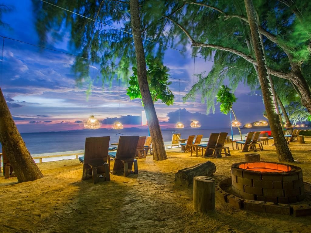 bars-malati-beach-bar