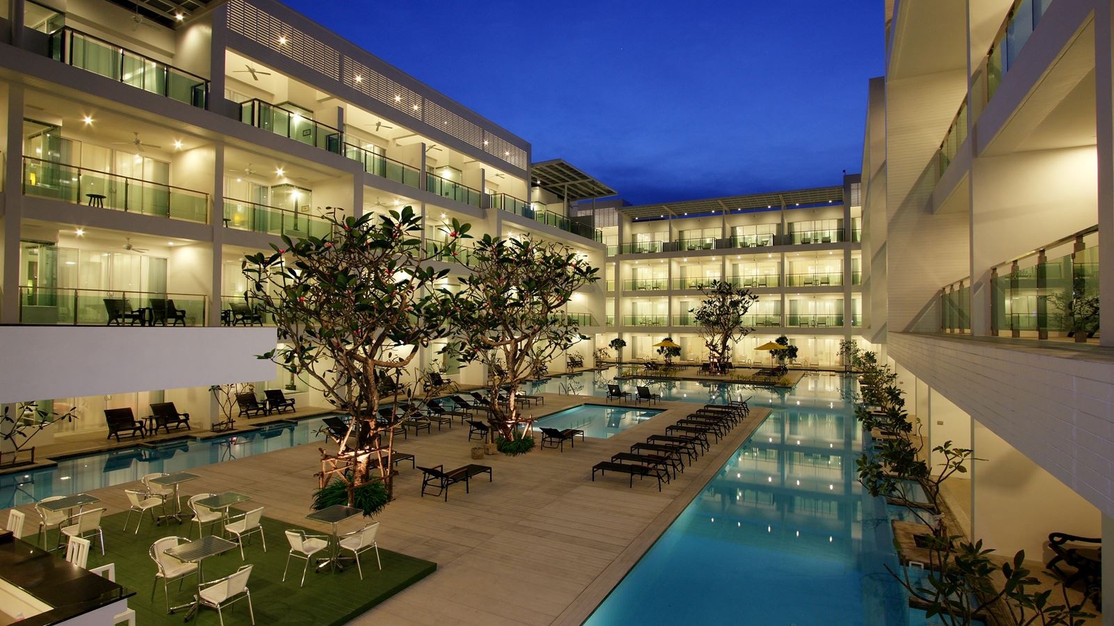 pools-outdoor-pool