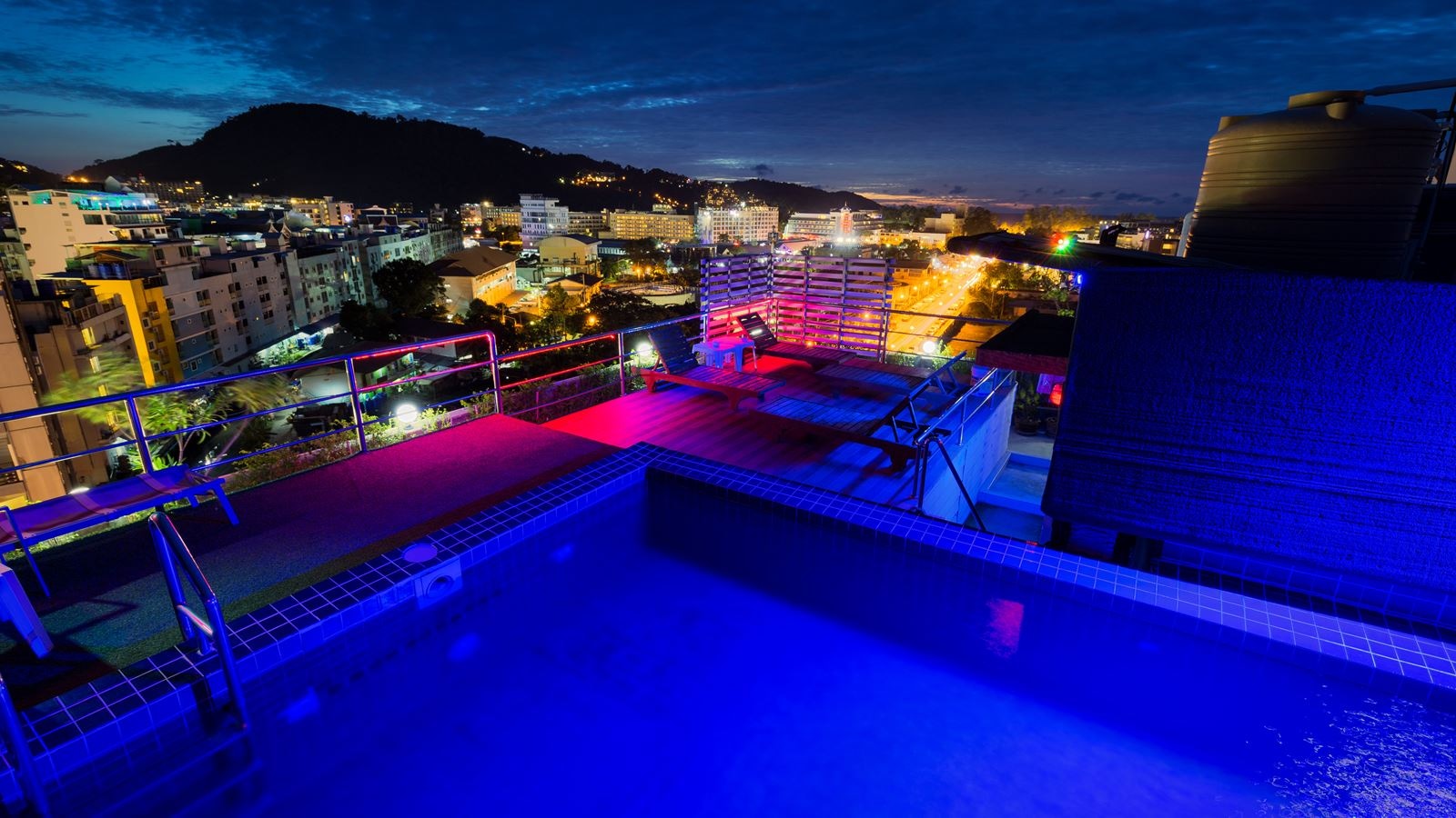 pools-indoor-pool