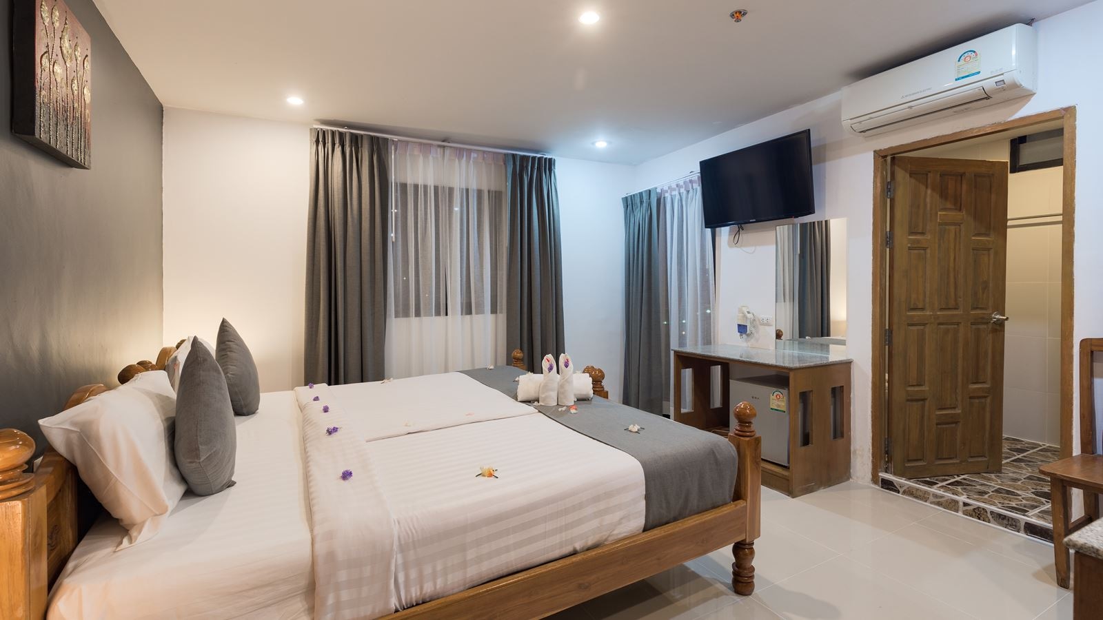 rooms-suite-room