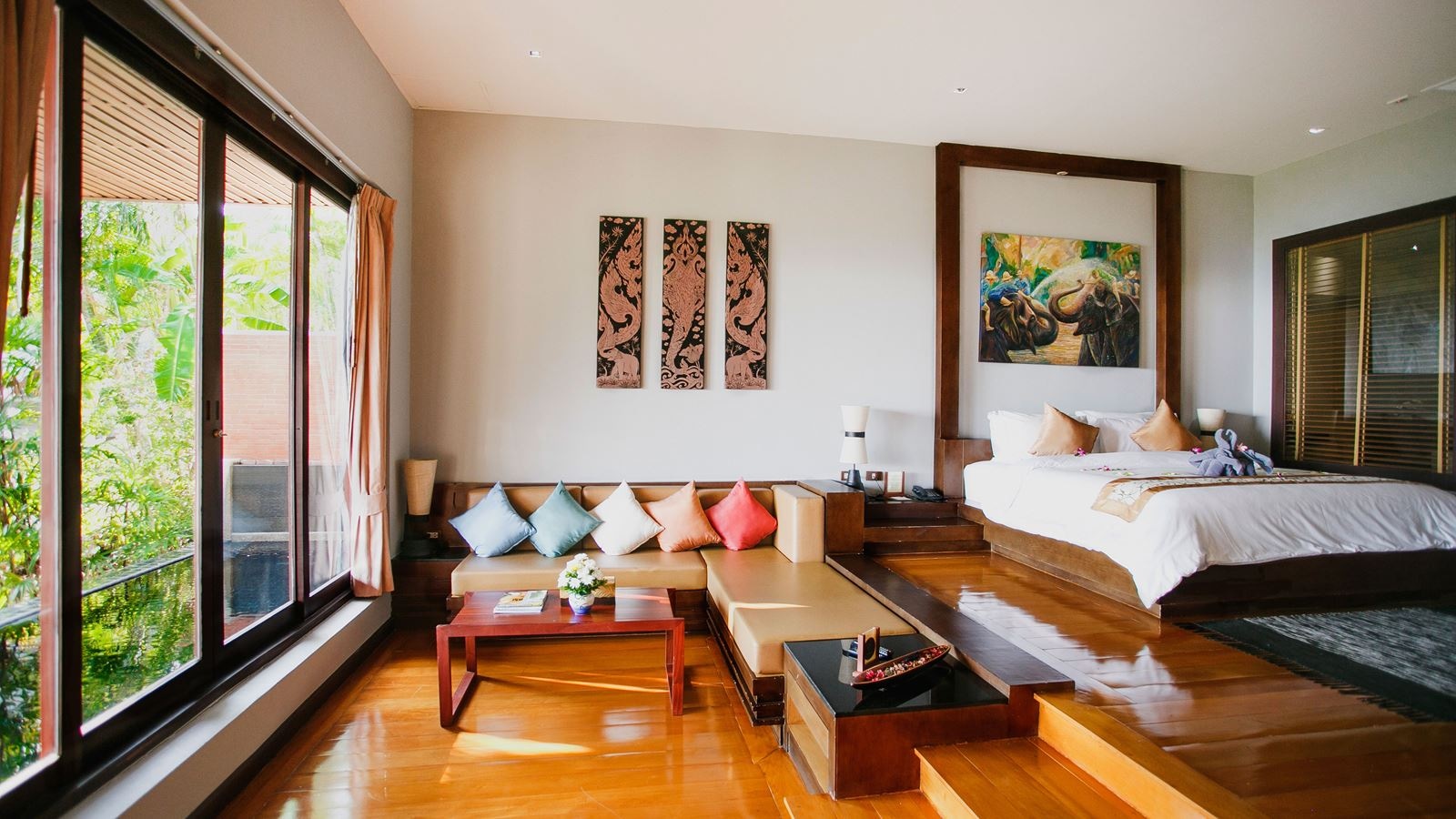 rooms-grand-thai-with-private-pool-and-spa-bath