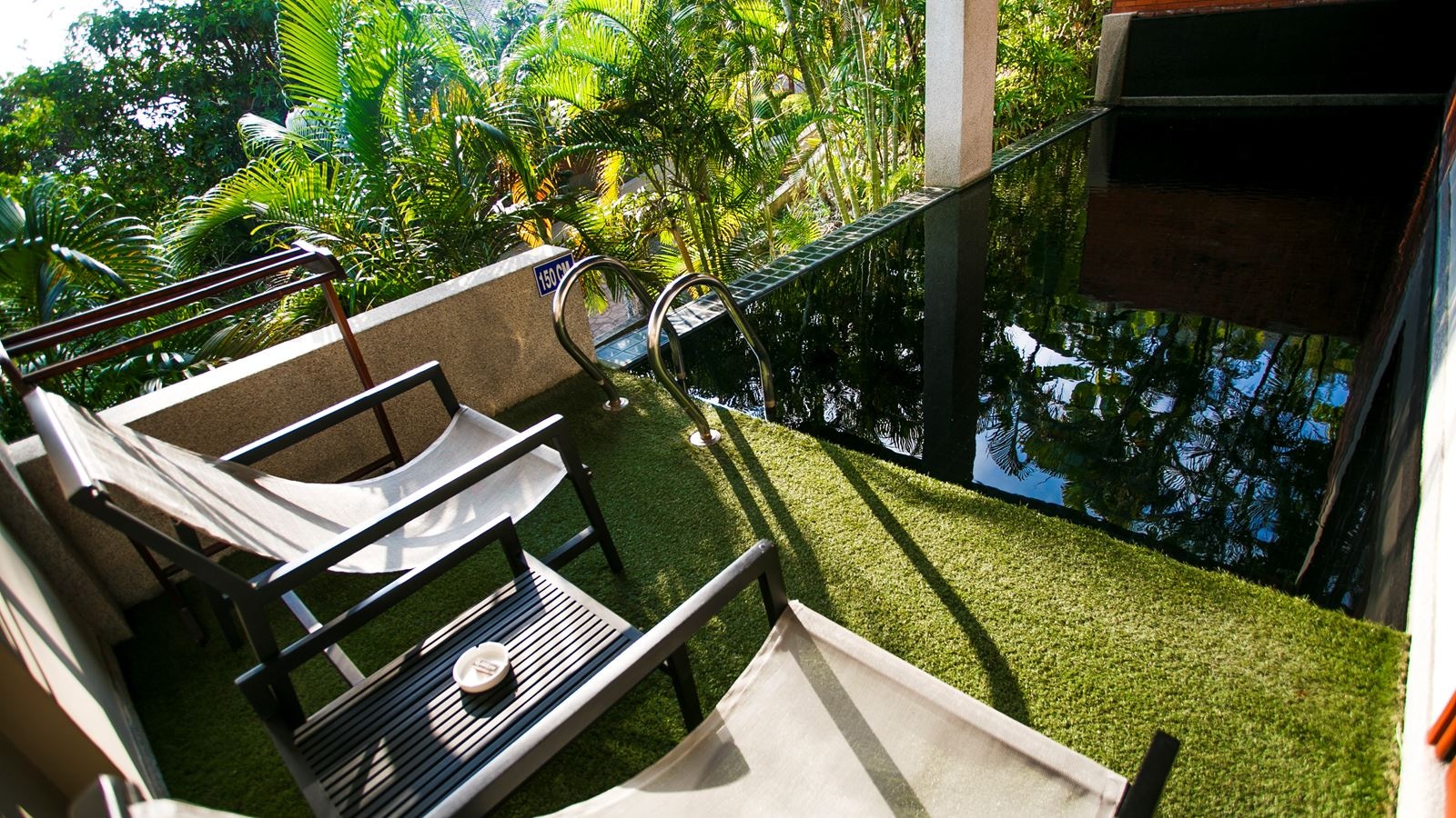 rooms-grand-thai-with-private-pool-and-spa-bath