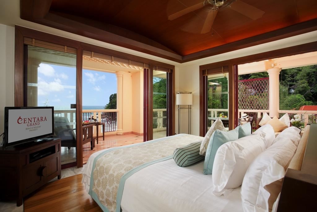 rooms-premier-spa-child-sharing-bed