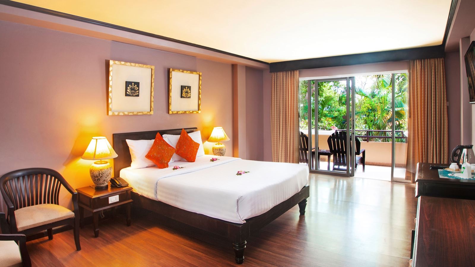 rooms-superior-room