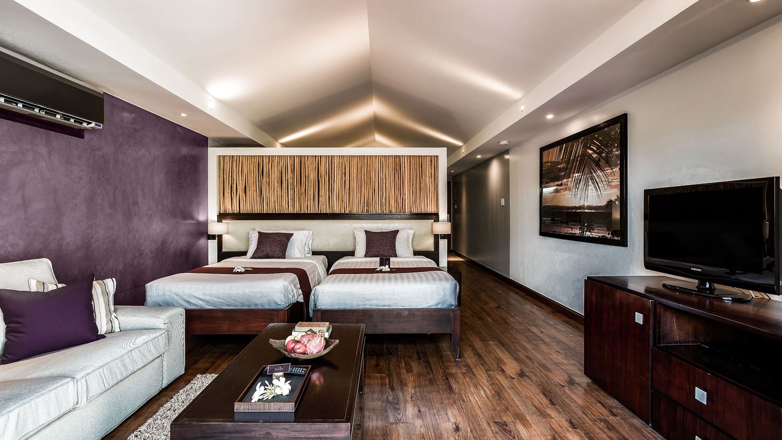 rooms-deluxe-suites