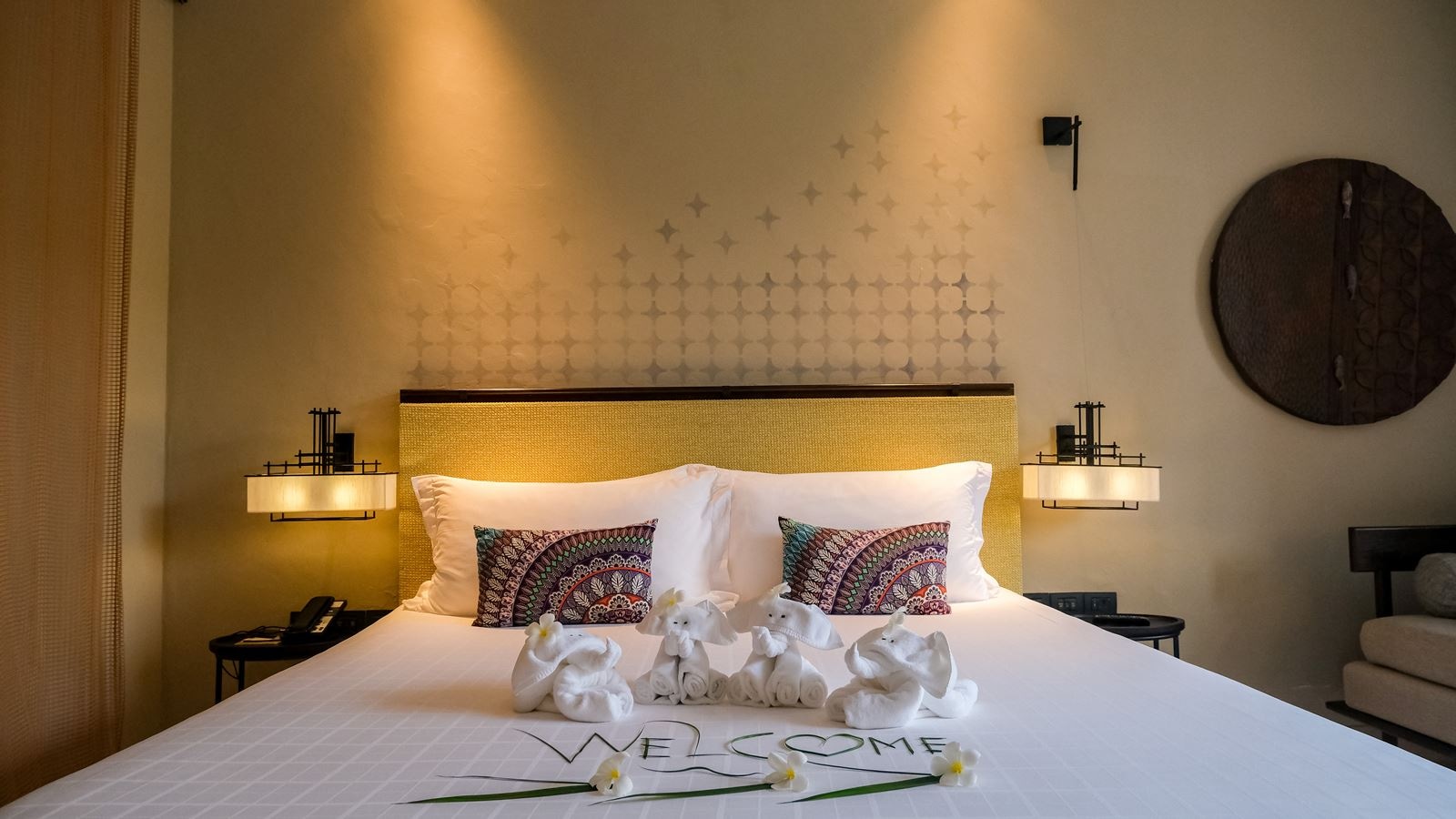 rooms-deluxe-room