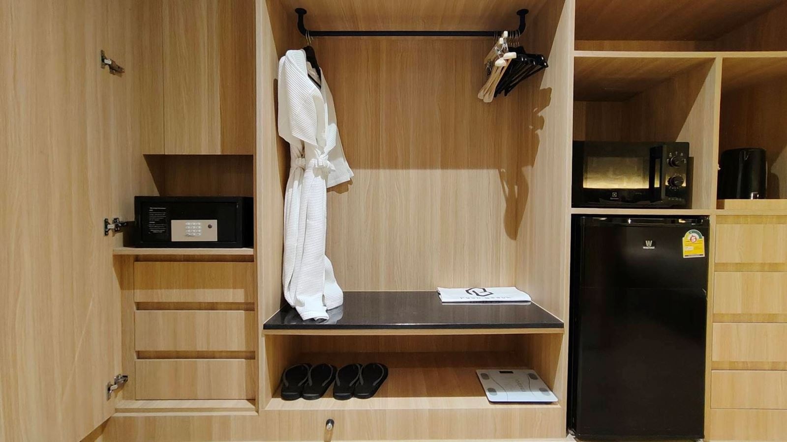 rooms-superior-room