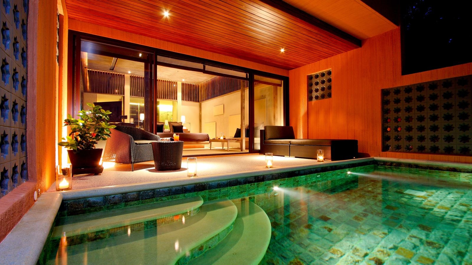 rooms-pool-suite-east-oceanfront