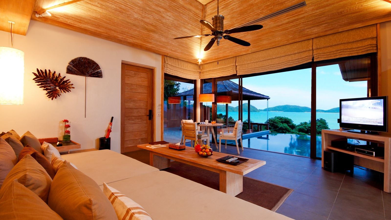 rooms-2-broom-pool-villa