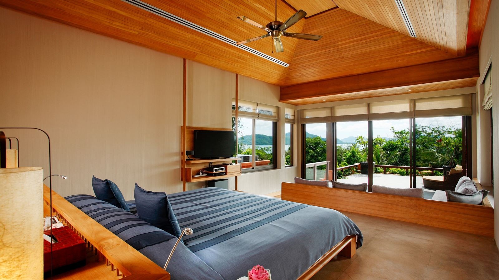 rooms-4-broom-presidential-pool-villa
