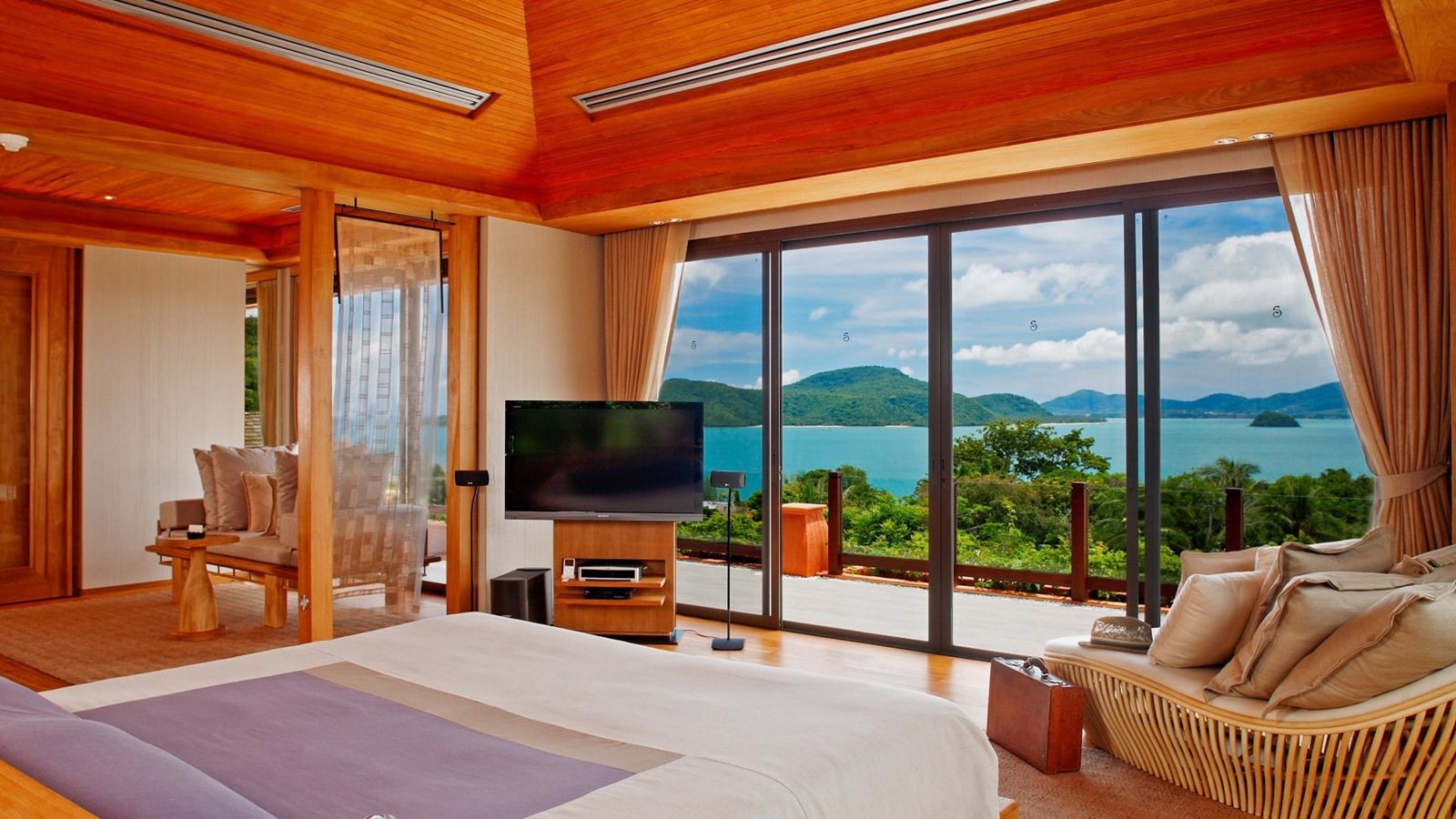 rooms-4br-luxury-residence-pool-villa-ocean-view