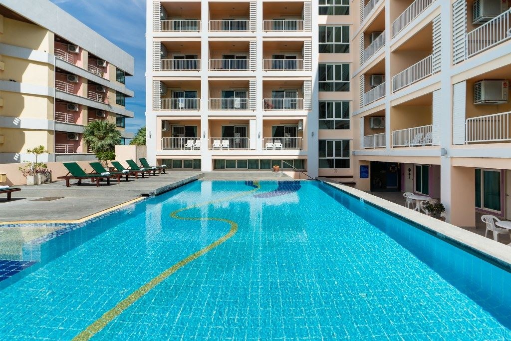 pools-outdoor-pool