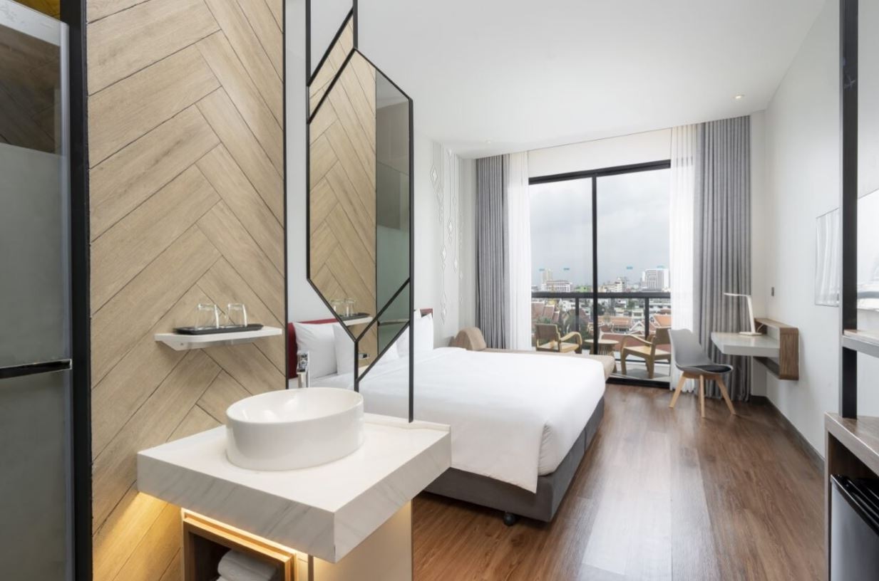 rooms-deluxe-room
