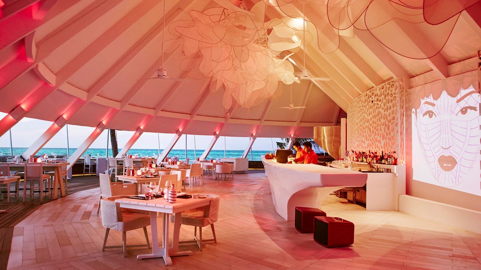 restaurants-beach-rouge