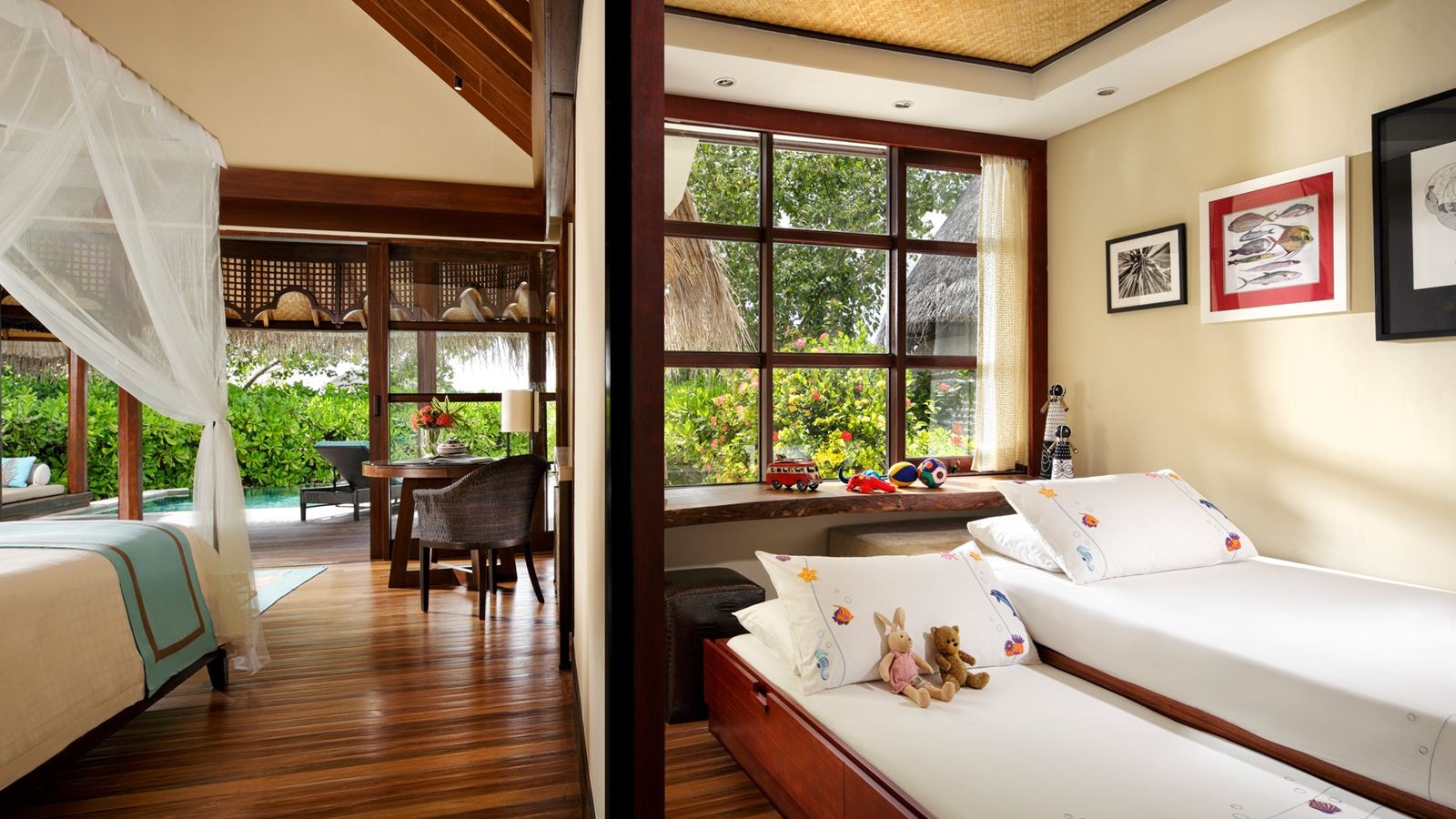 rooms-family-beach-bungalow-with-pool