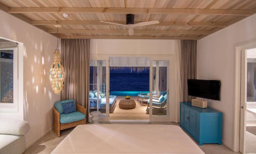 rooms-ocean-pool-villa