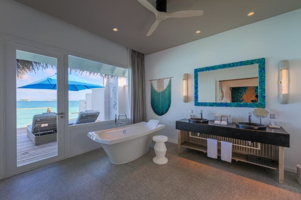 rooms-ocean-pool-villa