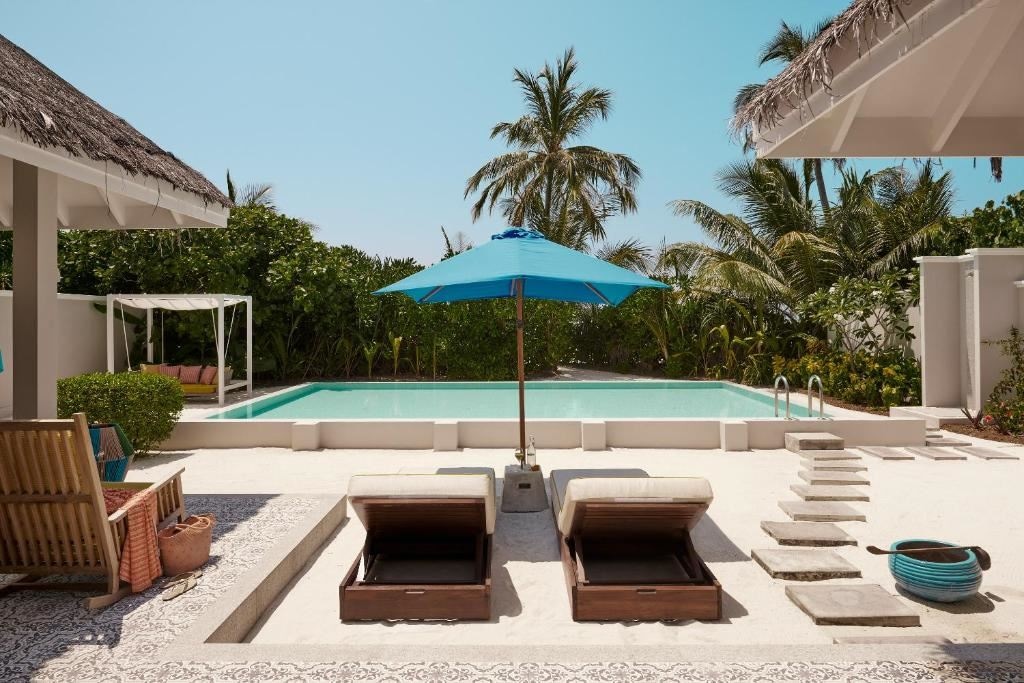 rooms-two-bedroom-beach-villa-with-pool