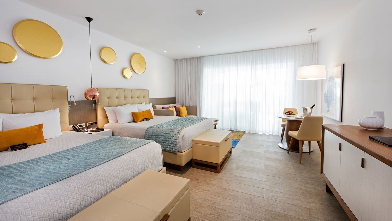 rooms-double-swim-up--adult-section