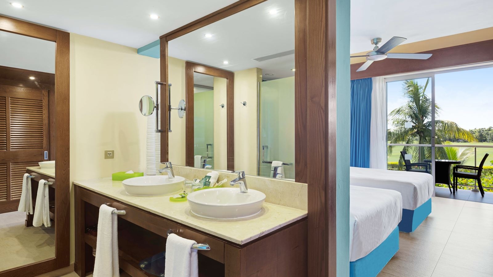 rooms-superior-room
