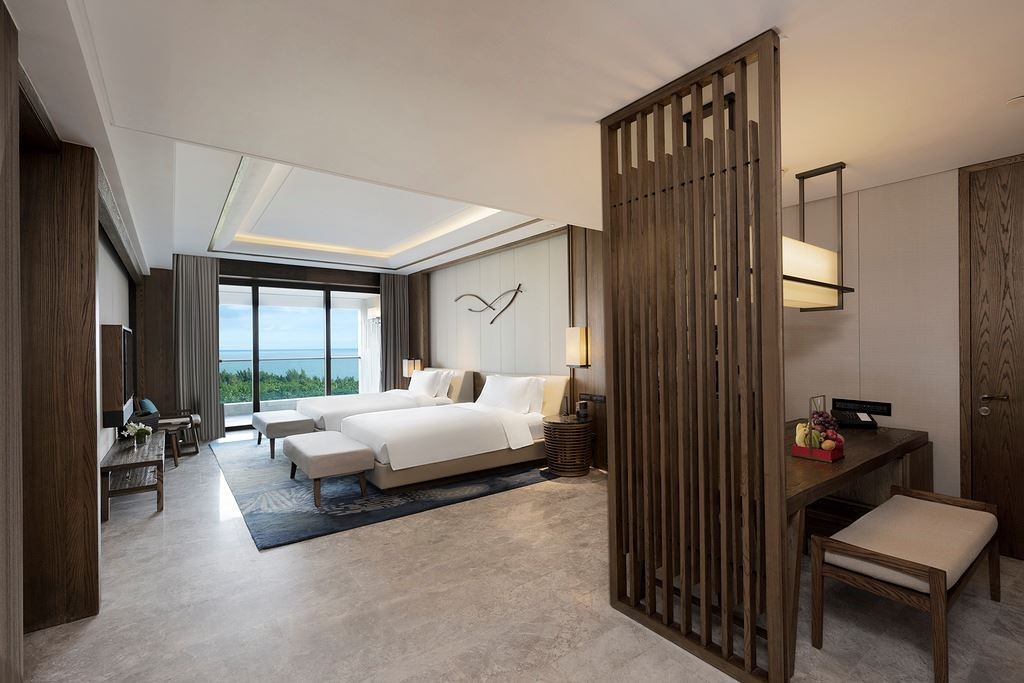 rooms-classic-sea-view-room-high-floor