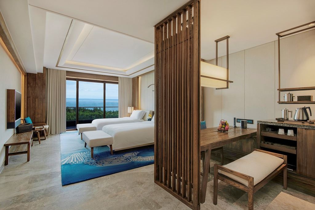 rooms-classic-sea-view-room-high-floor