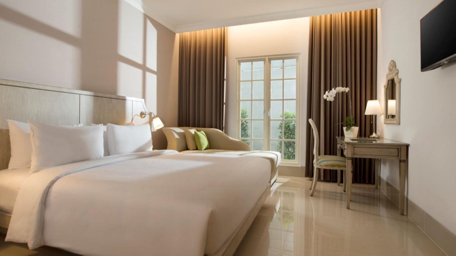 rooms-deluxe-daybed-room