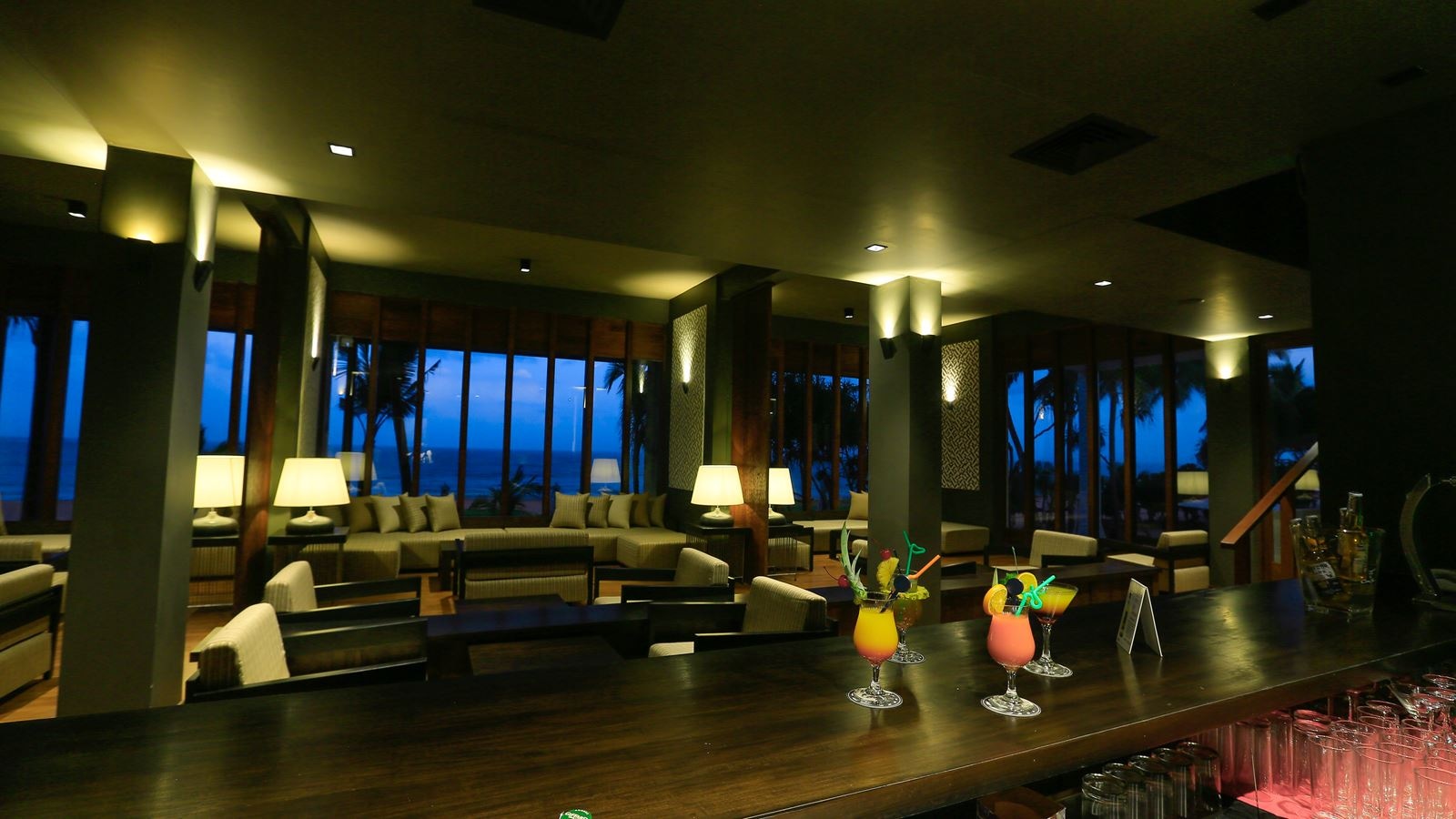bars-main-bar