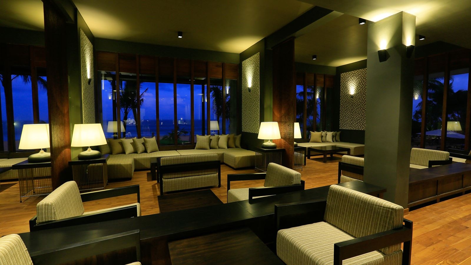 bars-main-bar