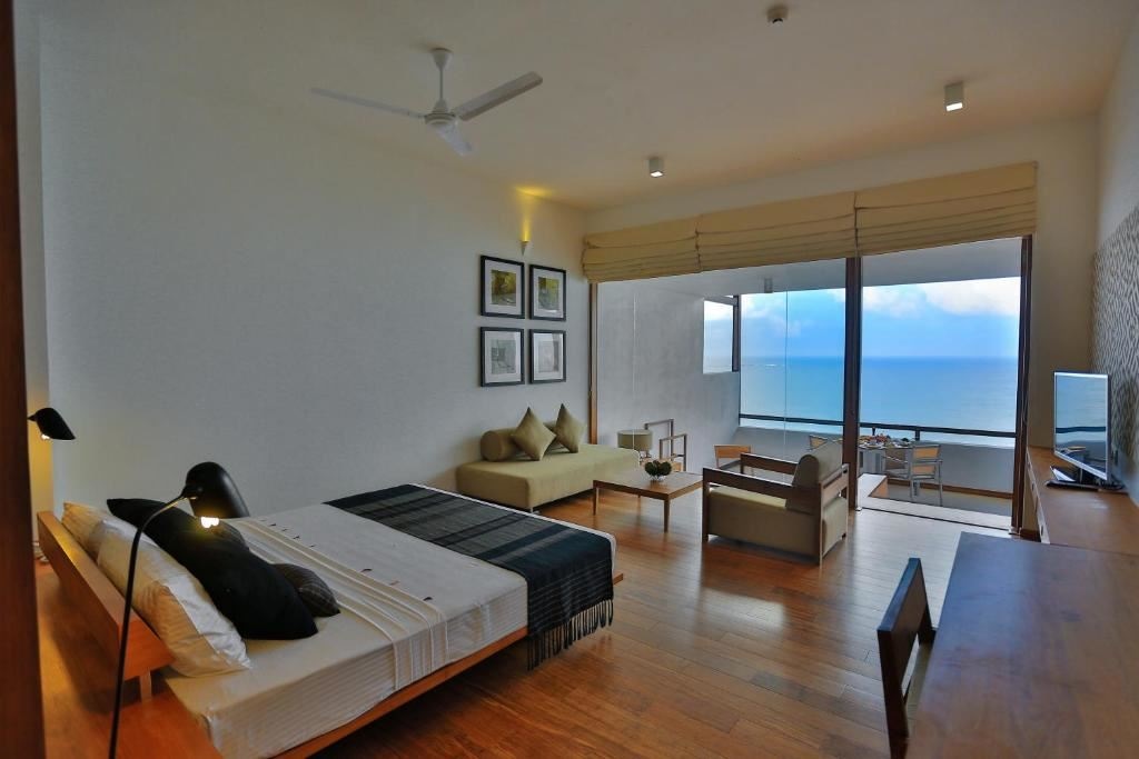 rooms-deluxe-room
