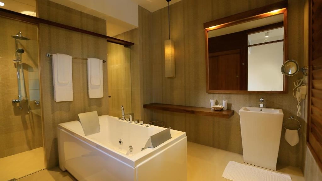 rooms-deluxe-room