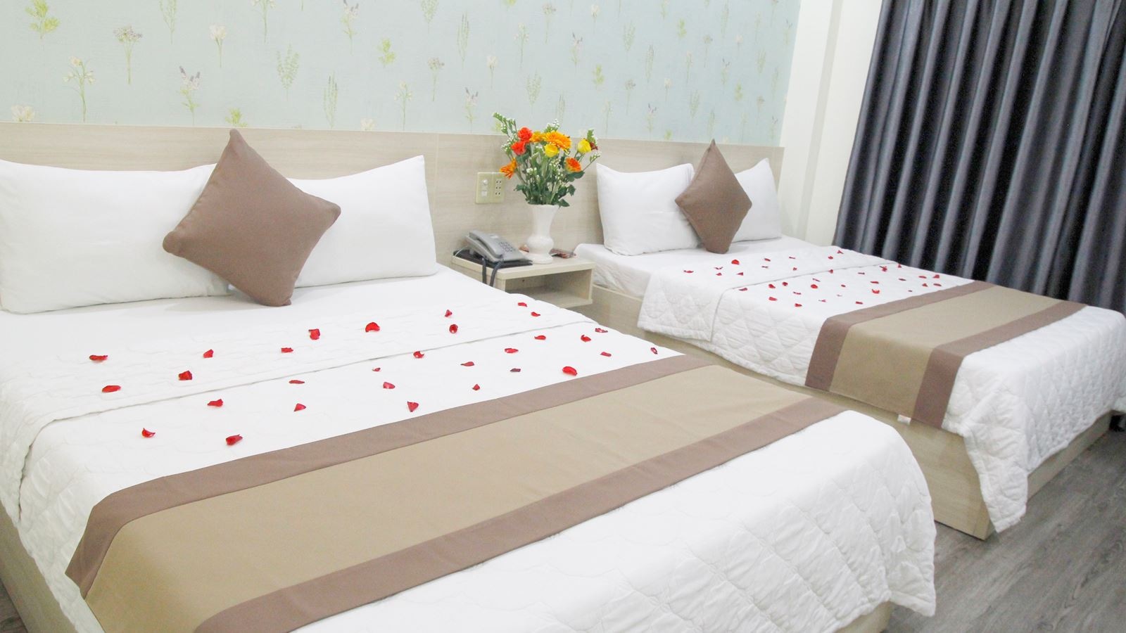 rooms-standard-twin-room