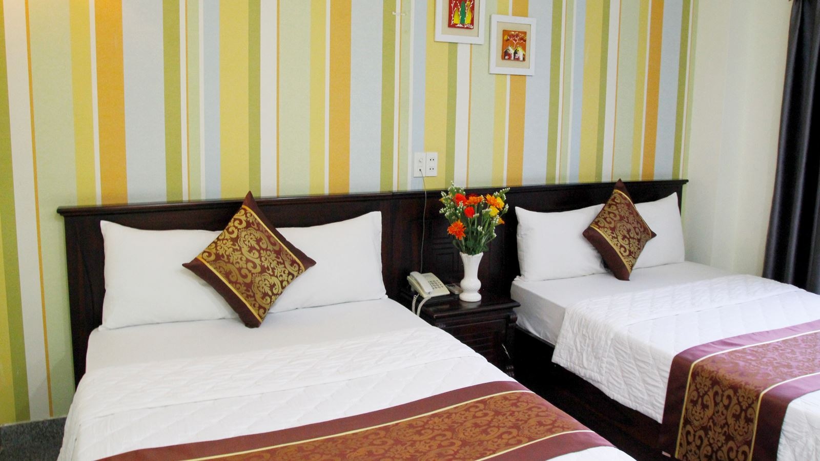 rooms-superior-room