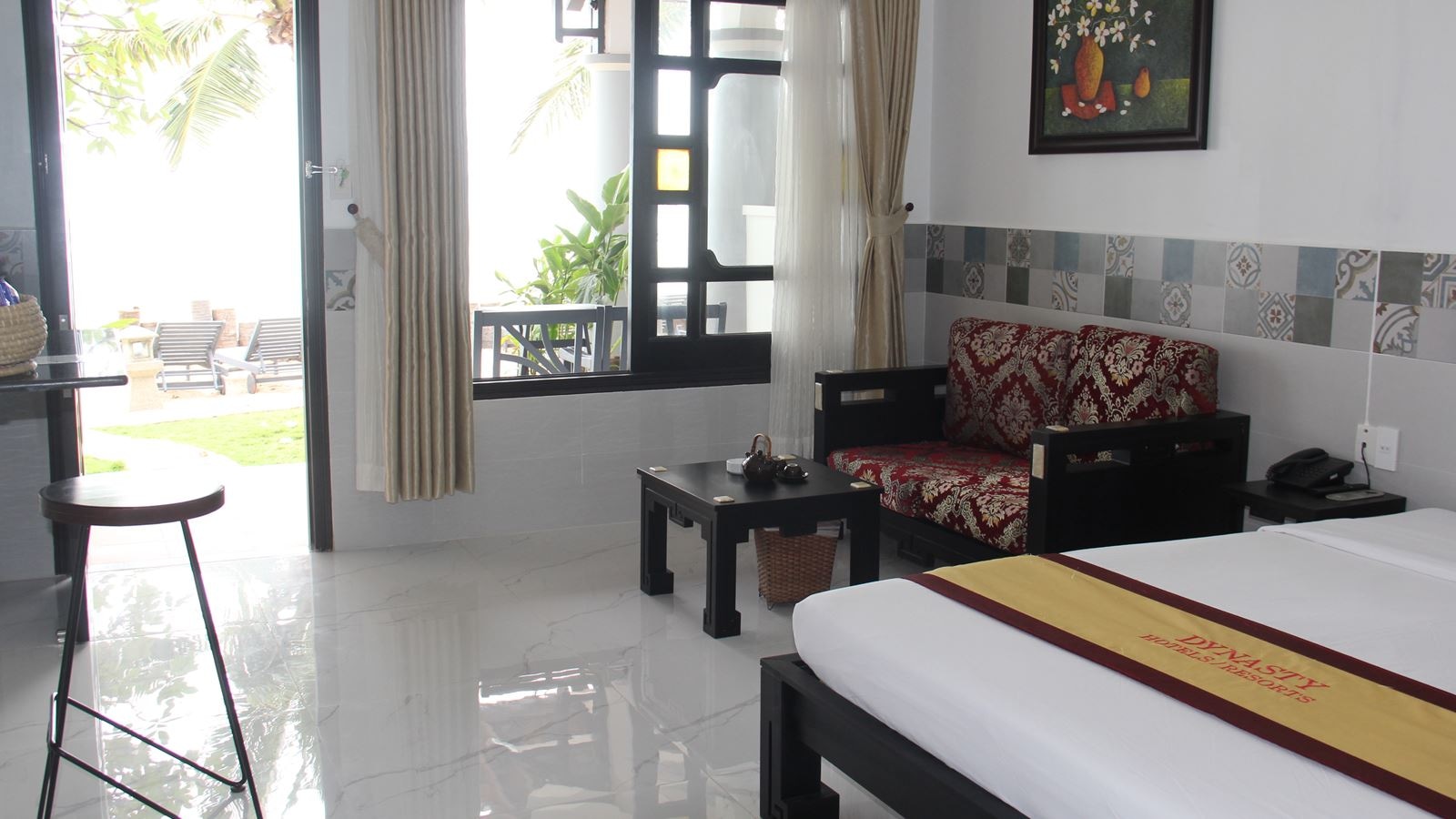 rooms-beachfront-bungalow