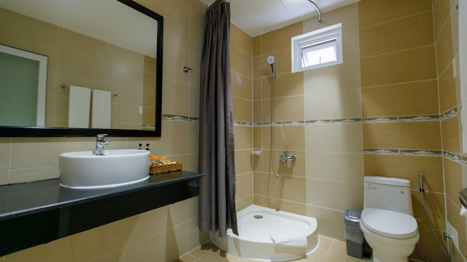 rooms-bungalow-with-terrace