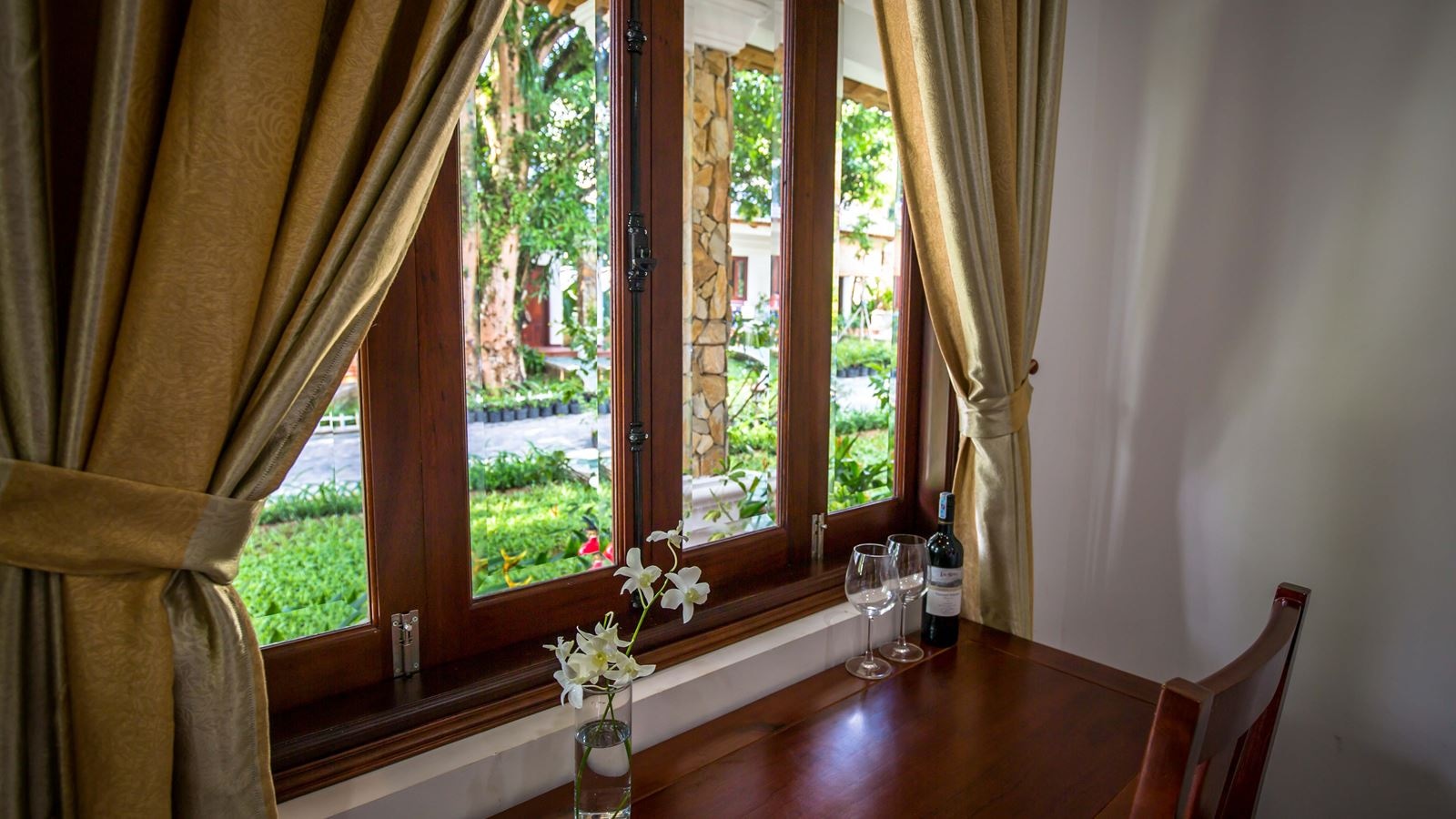 rooms-garden-retreat-twin