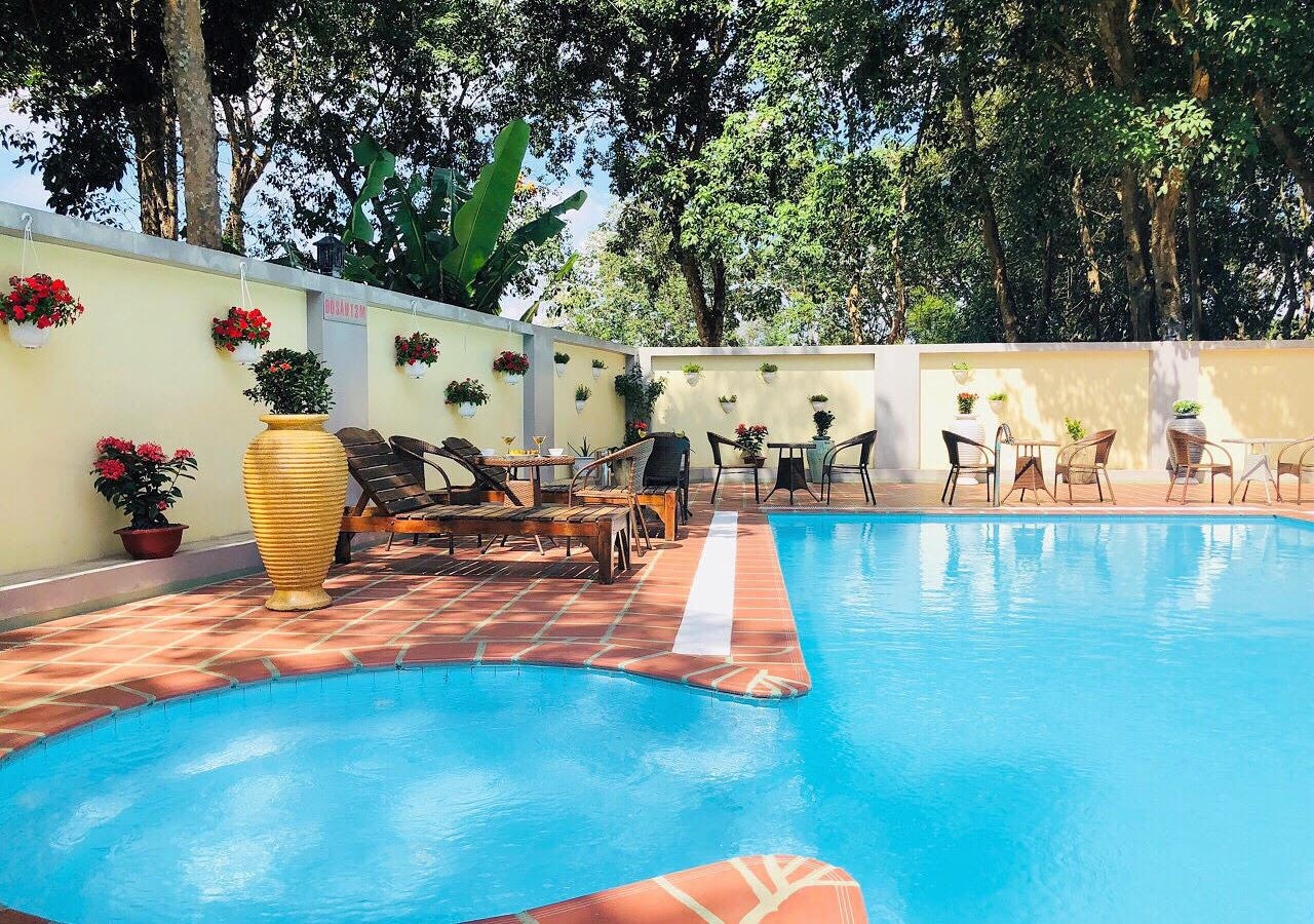 pools-outdoor-pool